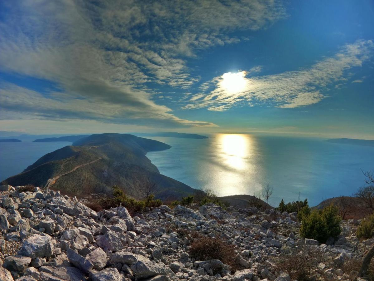 Apartment Dolores Cres Εξωτερικό φωτογραφία