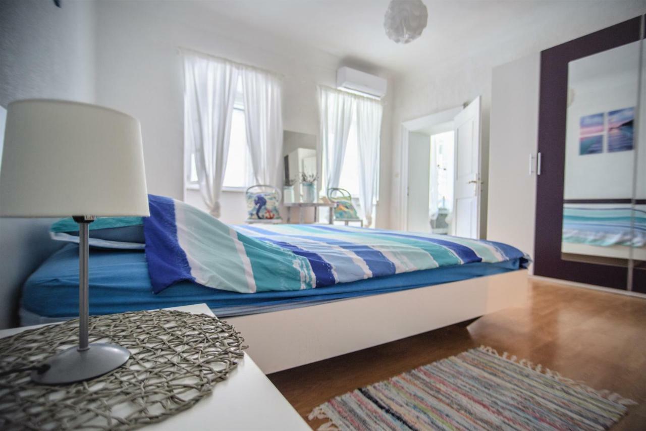 Apartment Dolores Cres Εξωτερικό φωτογραφία