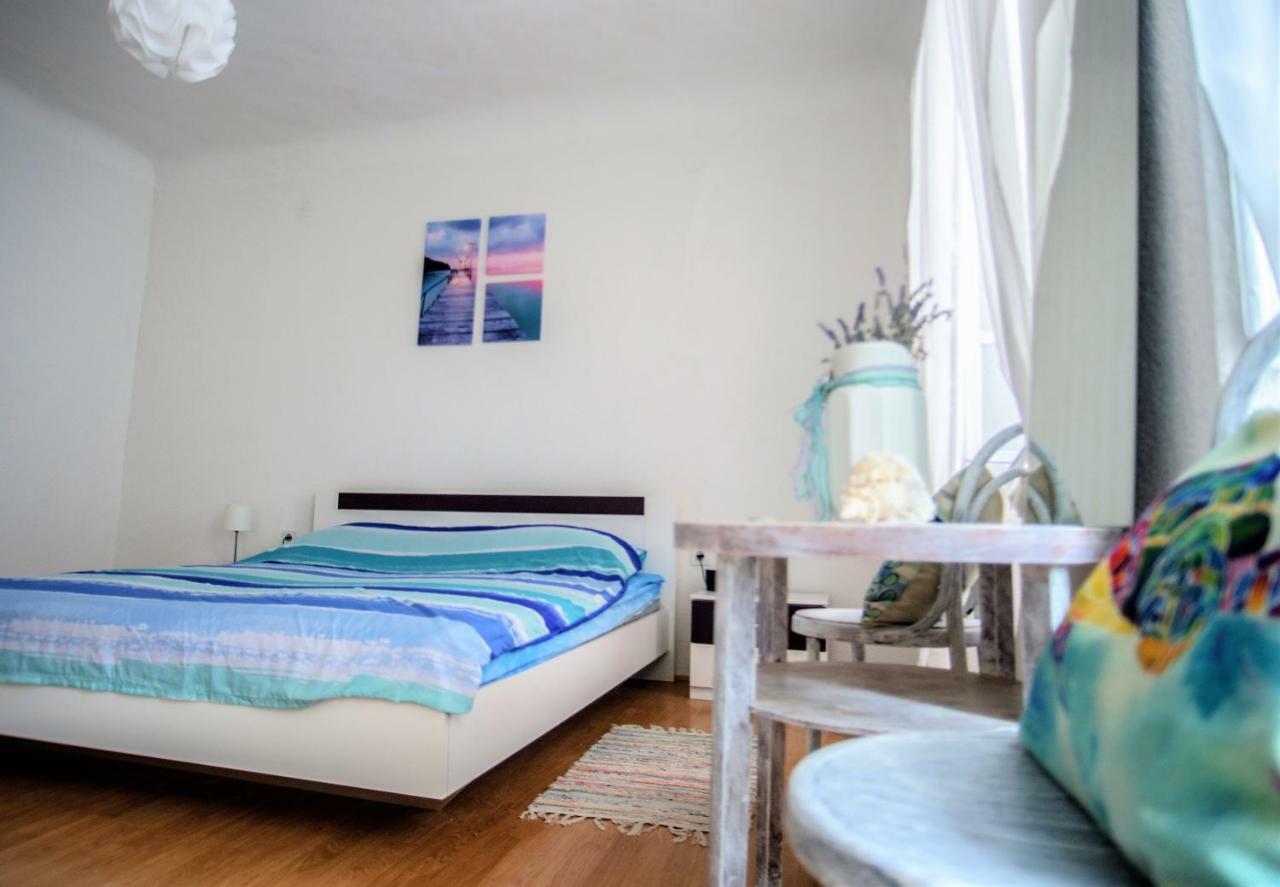 Apartment Dolores Cres Εξωτερικό φωτογραφία